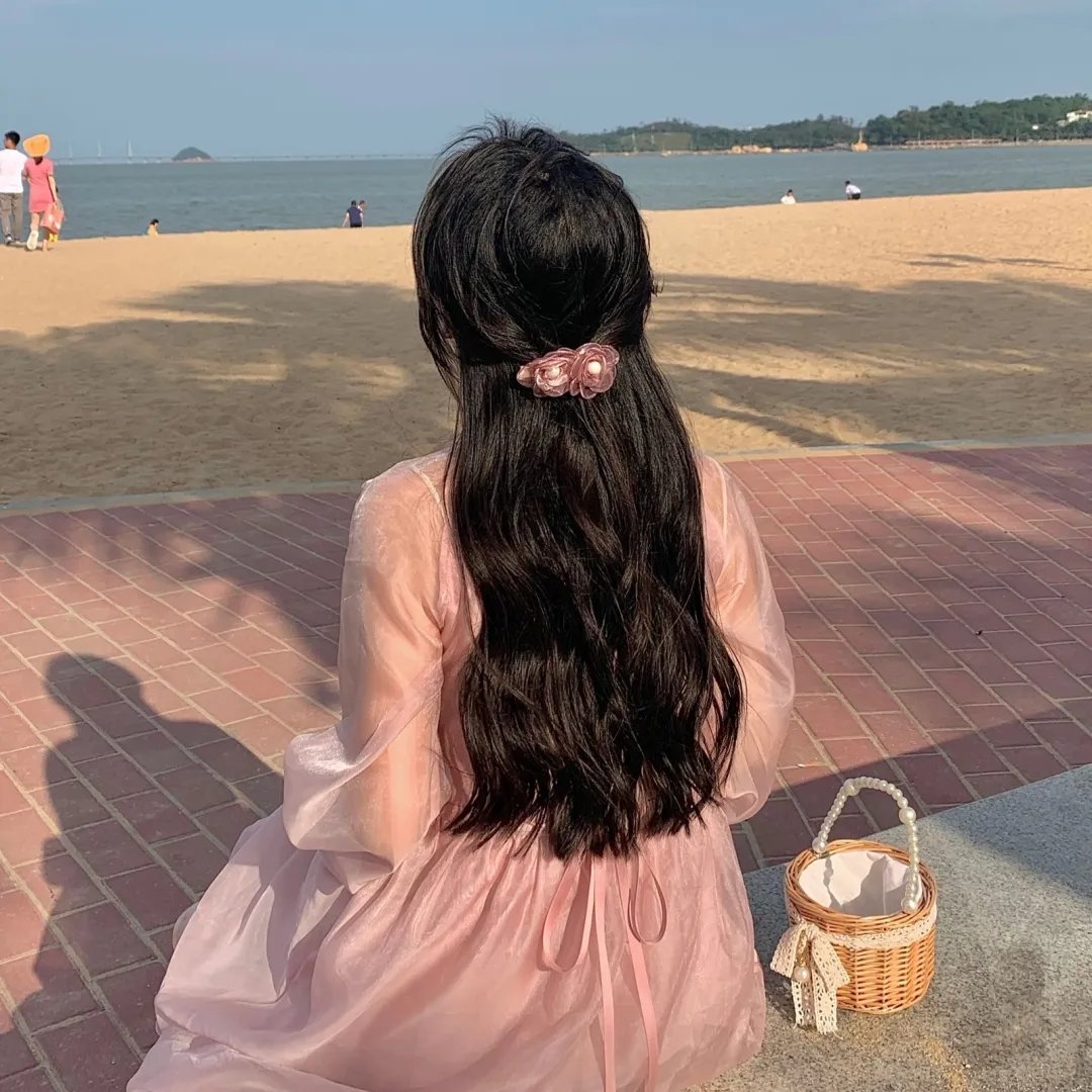 魔法少女与恶曾是敌人。